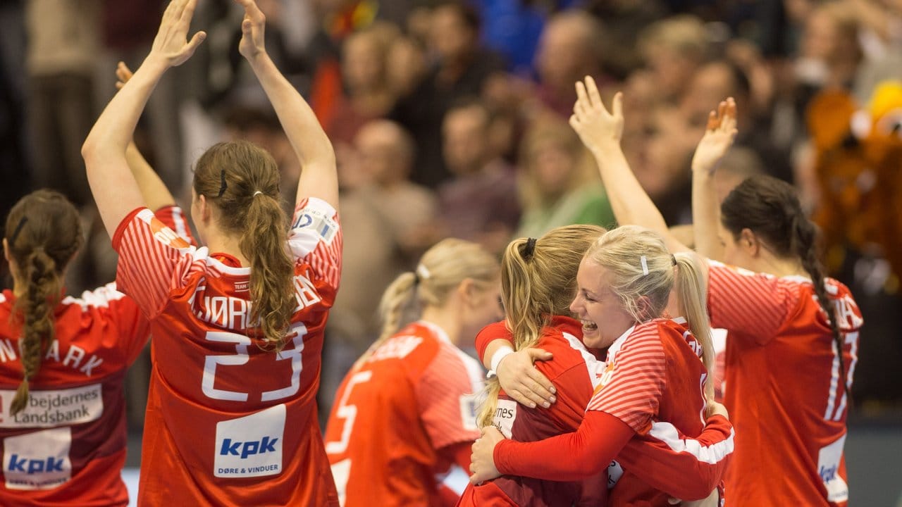 Am Ende bejubelten die Spielerinnen aus Dänemark den Einzug ins Viertelfinale.