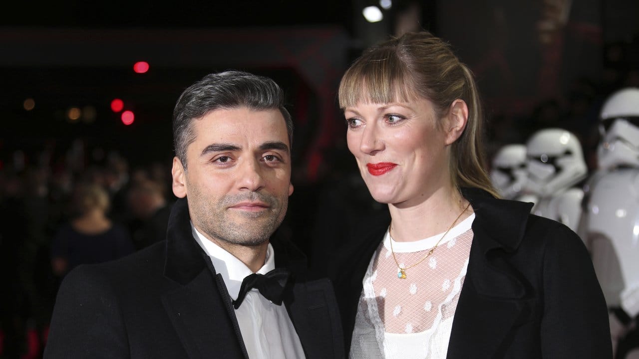 Schauspieler Oscar Isaac und Regisseurin Elvira Lind bei der Europa-Premiere in London.