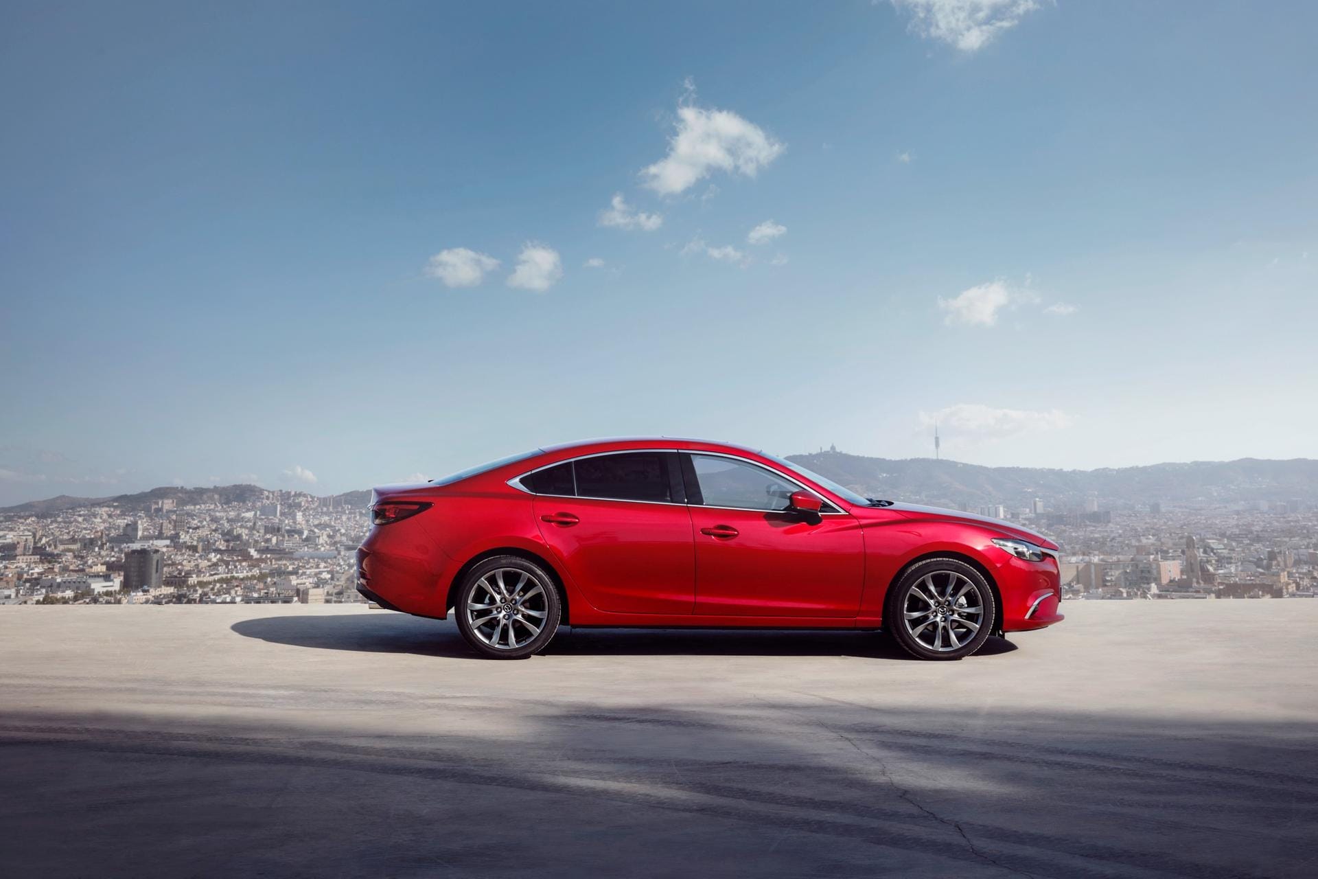 Mit knapp 4,90 Metern Länge zählt der Mazda6 zu den größten Mittelklassemodellen.