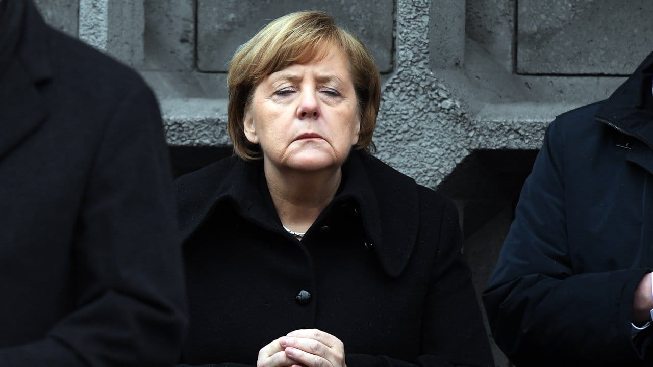 Bundeskanzlerin Angela Merkel während der Gedenkfeier an der Gedächtniskirche. Bundeskanzlerin Angela Merkel während der Gedenkfeier an der Gedächtniskirche.