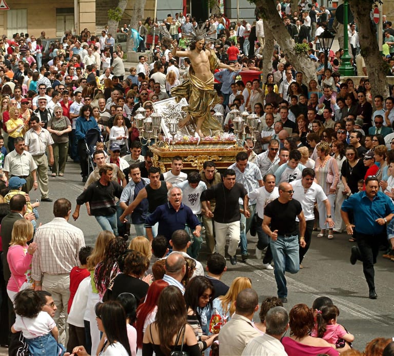 Die "Renn-Prozession" ist am Ostersonntag eine bewährte Tradition auf Malta.