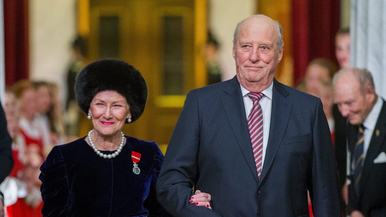 König Harald und Königin Sonja von Norwegen feiern Weihnachten auf ihrem privaten Winterlandsitz.