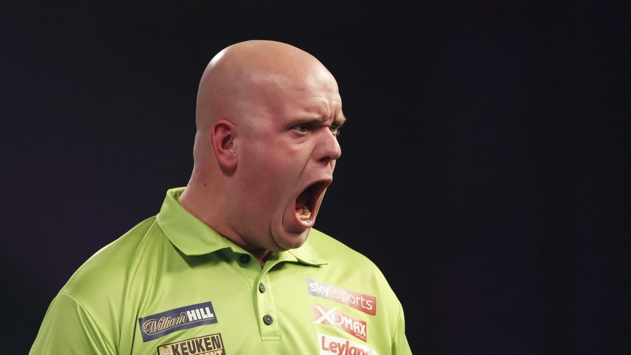 Auch der Niederländer Michael van Gerwen hat es ins Halbfinale geschafft. Auch der Niederländer Michael van Gerwen hat es ins Halbfinale geschafft.