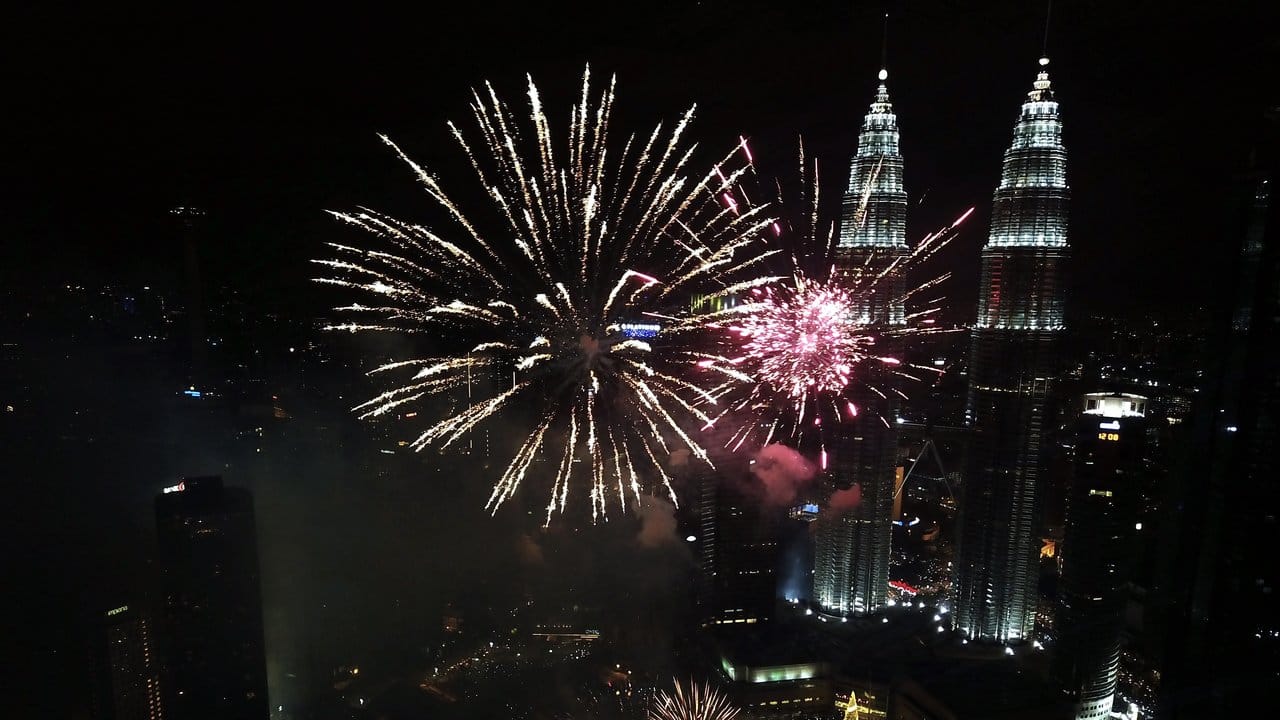 Großes Feuerwerk in Kuala Lumpur. Großes Feuerwerk in Kuala Lumpur.