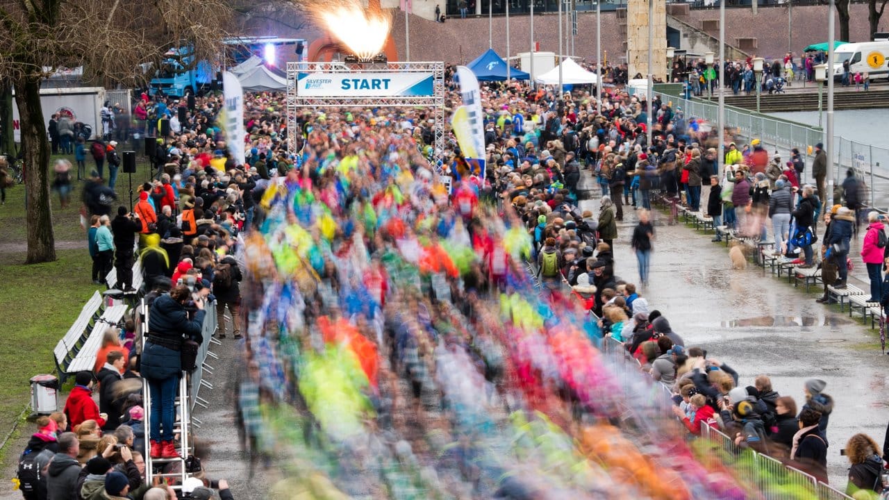 Silvesterlauf am Maschsee in Hannover. Silvesterlauf am Maschsee in Hannover.