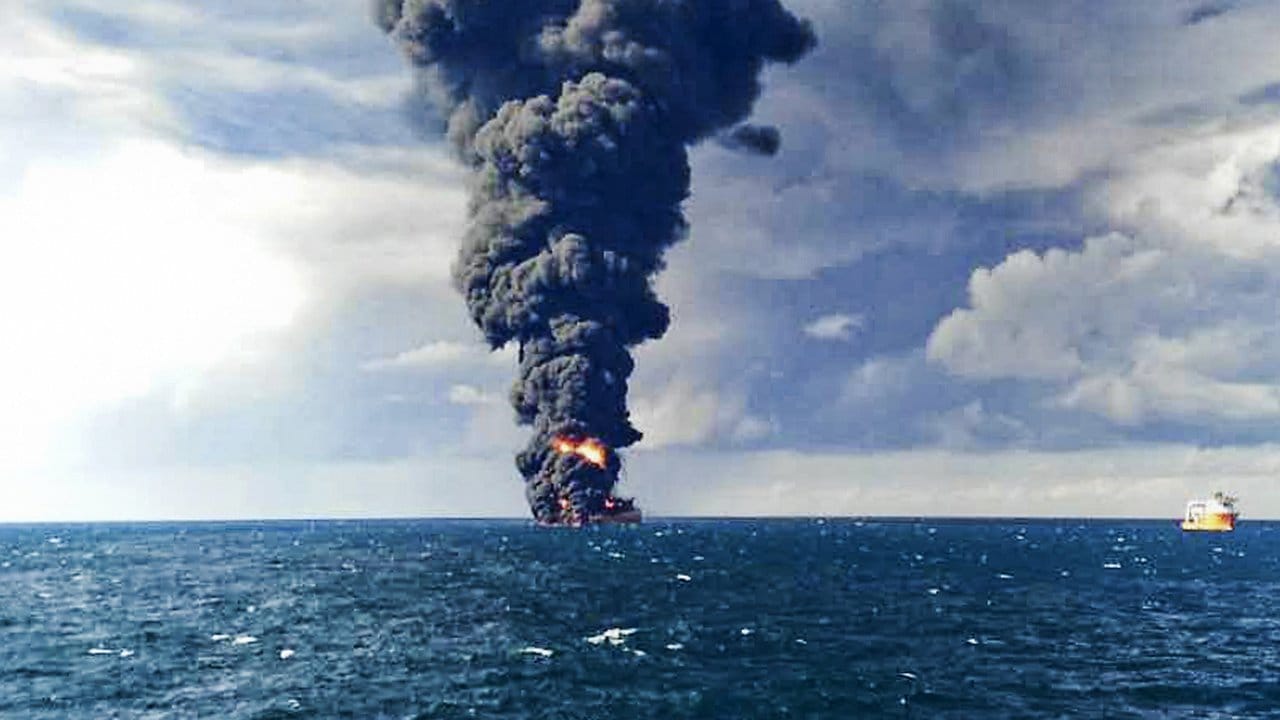 Jetzt kommt es darauf an, wie viel Öl beim Brand auf dem Tanker "Sanchi" bereits verbrannt war, bevor das Schiff sank.