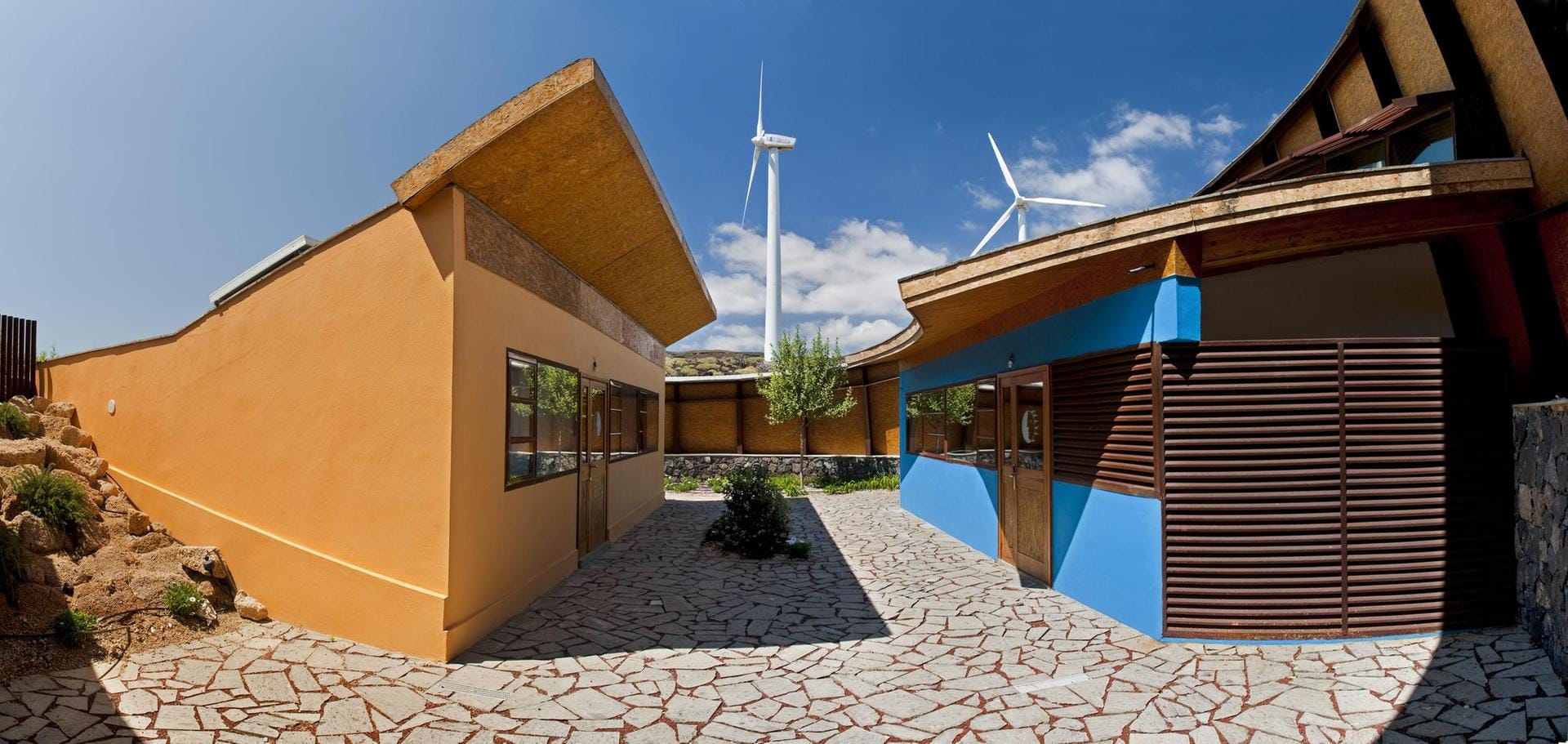 Teneriffa: 24 bioklimatische Häuser befinden sich auf der Insel, die alle das Ergebnis eines international Architektenwettbewerbs sind.