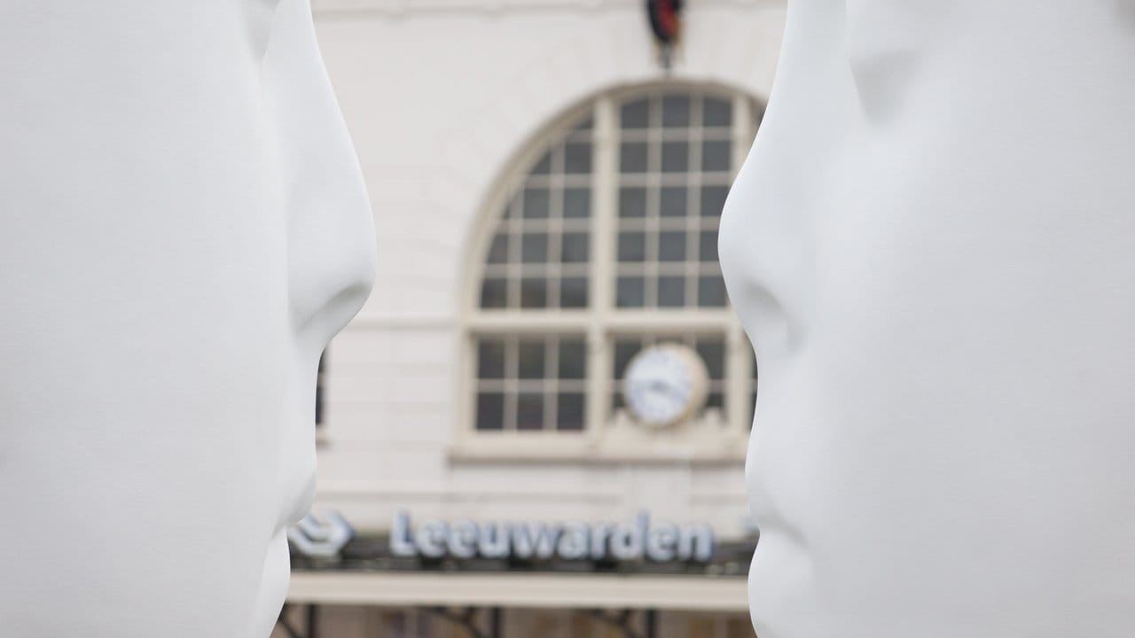 "Love" heißt die Skulptur des spanischen Künstlers Jaume Plensa. "Love" heißt die Skulptur des spanischen Künstlers Jaume Plensa.