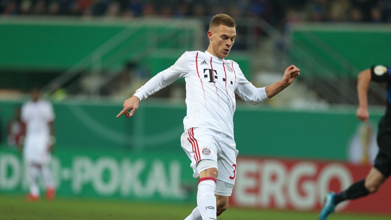 Joshua Kimmich erzielt den Treffer zum 3:0 für den FC Bayern München. Joshua Kimmich erzielt den Treffer zum 3:0 für den FC Bayern München.