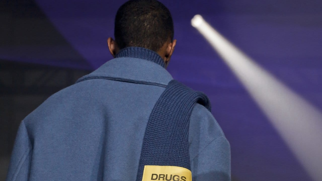 Drogen und Mode bei der Show von Raf Simons in New York.