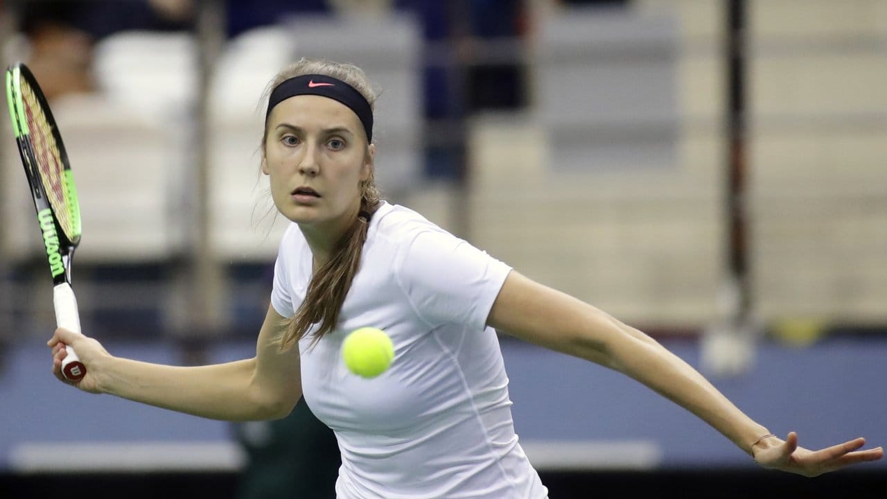 Antonia Lottner unterliegt im vierten Einzel der Ukrainerin Aryna Sabalenka. Antonia Lottner unterliegt im vierten Einzel der Ukrainerin Aryna Sabalenka.
