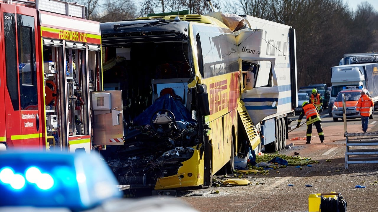 Unfallstelle auf der A3 bei Limburg. Unfallstelle auf der A3 bei Limburg.