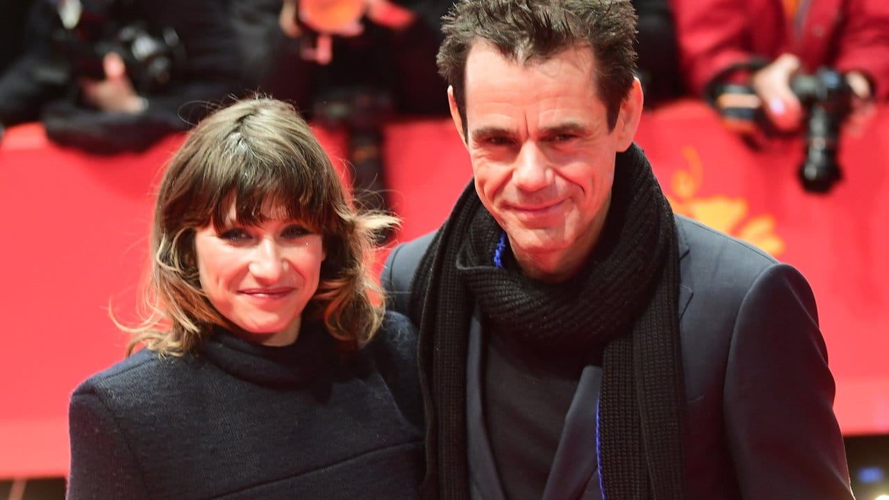 Der diesjährige Jury-Präsident der Berlinale, Tom Tykwer, zeigte sich mit seiner Freundin Marie Steinbach.