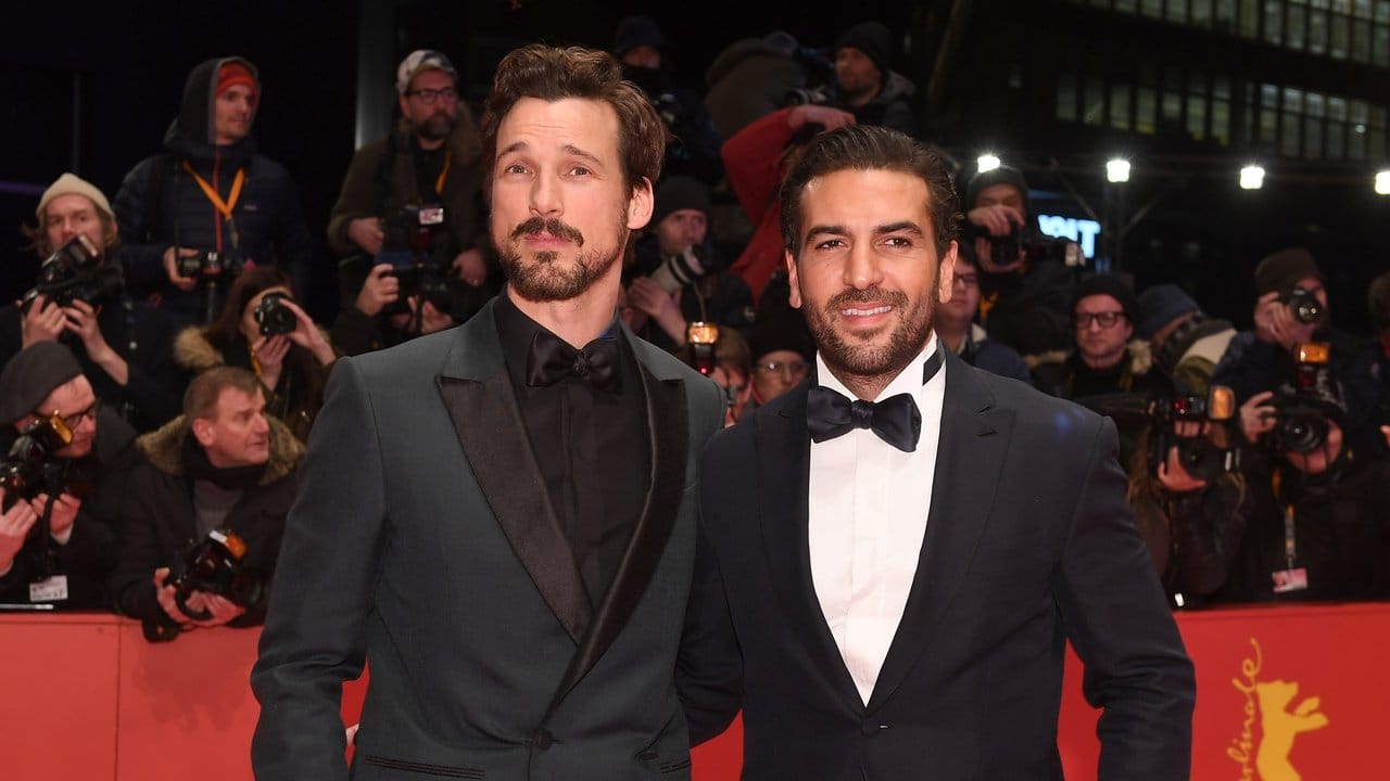 Schmuck und elegant: Florian David Fitz (l) und Elyas M’Barek. Schmuck und elegant: Florian David Fitz (l) und Elyas M’Barek.