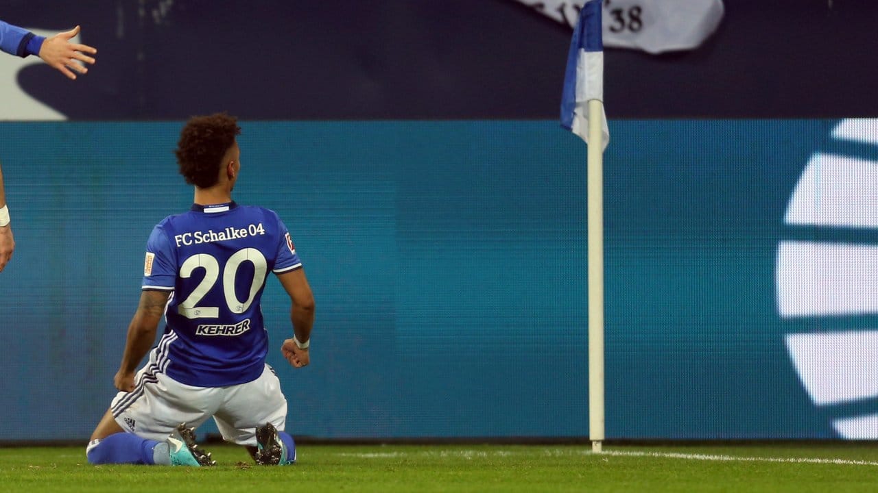 Schalkes Thilo Kehrer bejubelt das 1:0 gegen Hoffenheim.