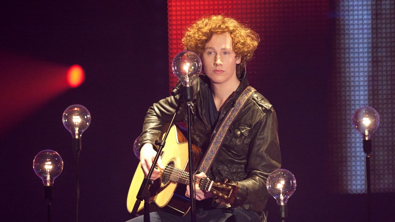 Michael Schulte singt "You Let Me Walk Alone". Michael Schulte singt "You Let Me Walk Alone".