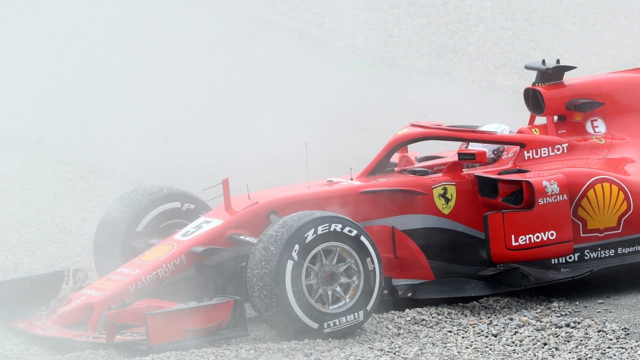 Einen Ausflug ins Kiesbett überstand der Wagen von Sebastian Vettel ohne Schaden.