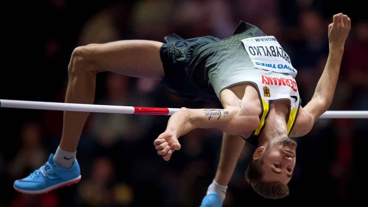 Mateusz Przybylko überspringt in Birmingham 2,29 Meter.