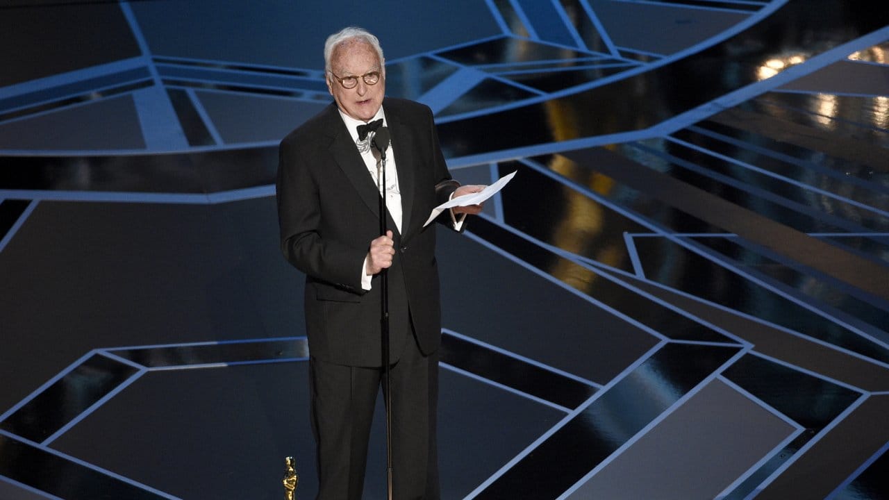 James Ivory hat mit 89 Jahren seinen ersten Oscar in der Kategorie "Bestes adaptiertes Drehbuch" gewonnen.