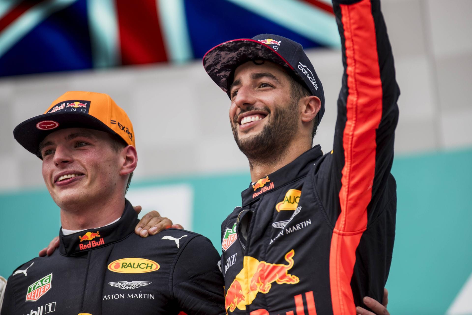 Das Duo bei Red Bull Racing: Max Verstappen (links) und Daniel Ricciardo.