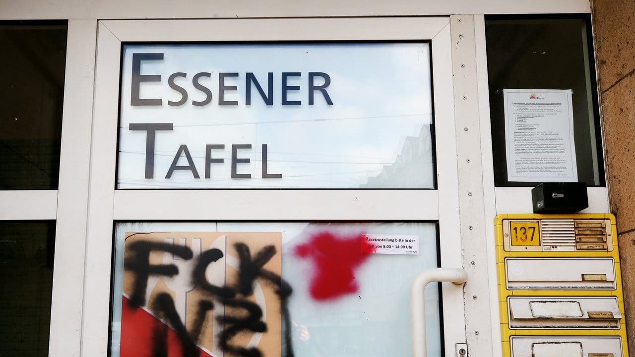 Die Aufregung um den Aufnahmestopp war groß, sogar die Kanzlerin bezog Stellung. Die Aufregung um den Aufnahmestopp war groß, sogar die Kanzlerin bezog Stellung.
