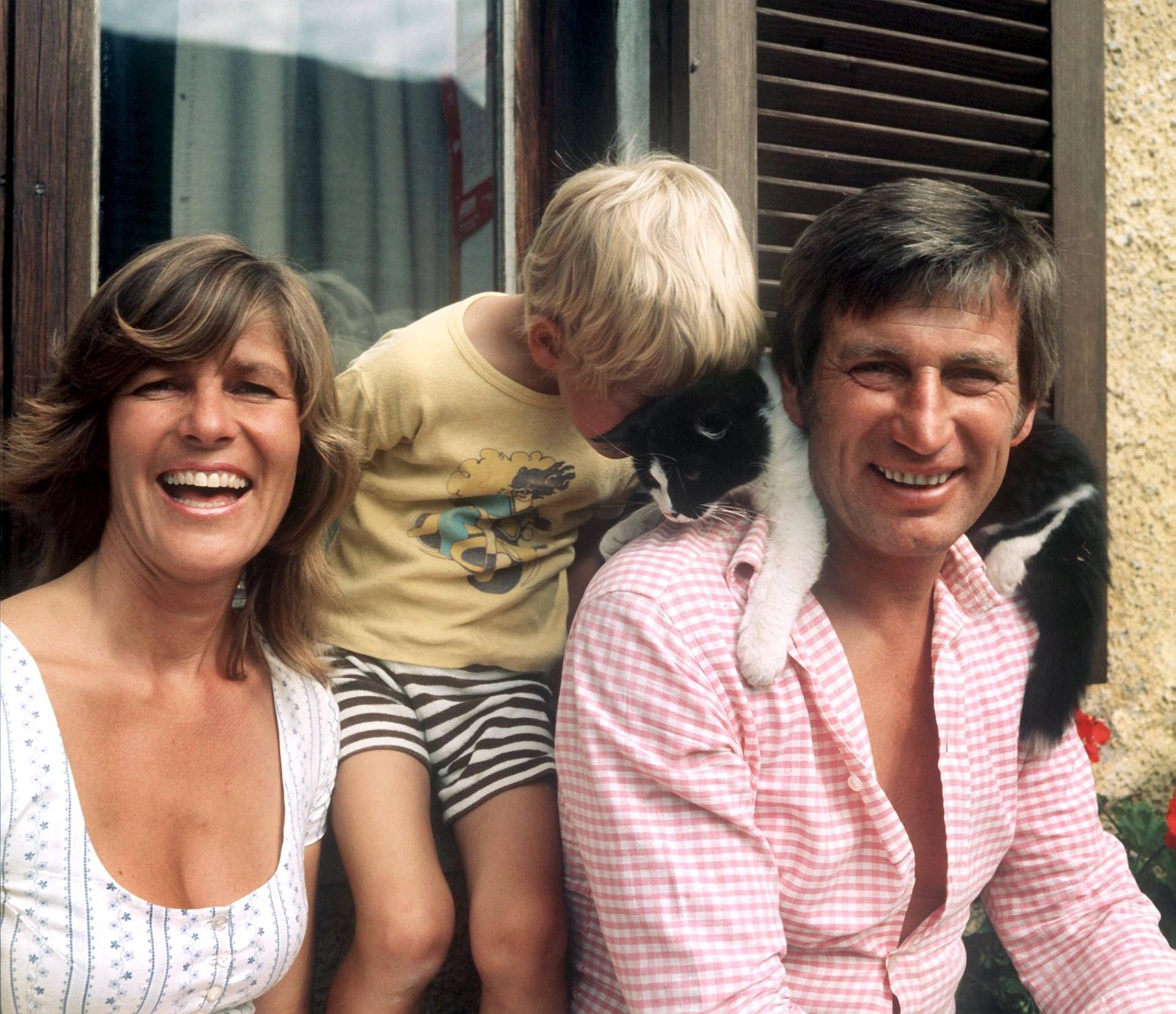 Der TV-Star hinterlässt seine Frau Karin, mit der er seit 1964 verheiratet war, und zwei Söhne. Aufgenommen wurde das Bild zehn Jahre später.