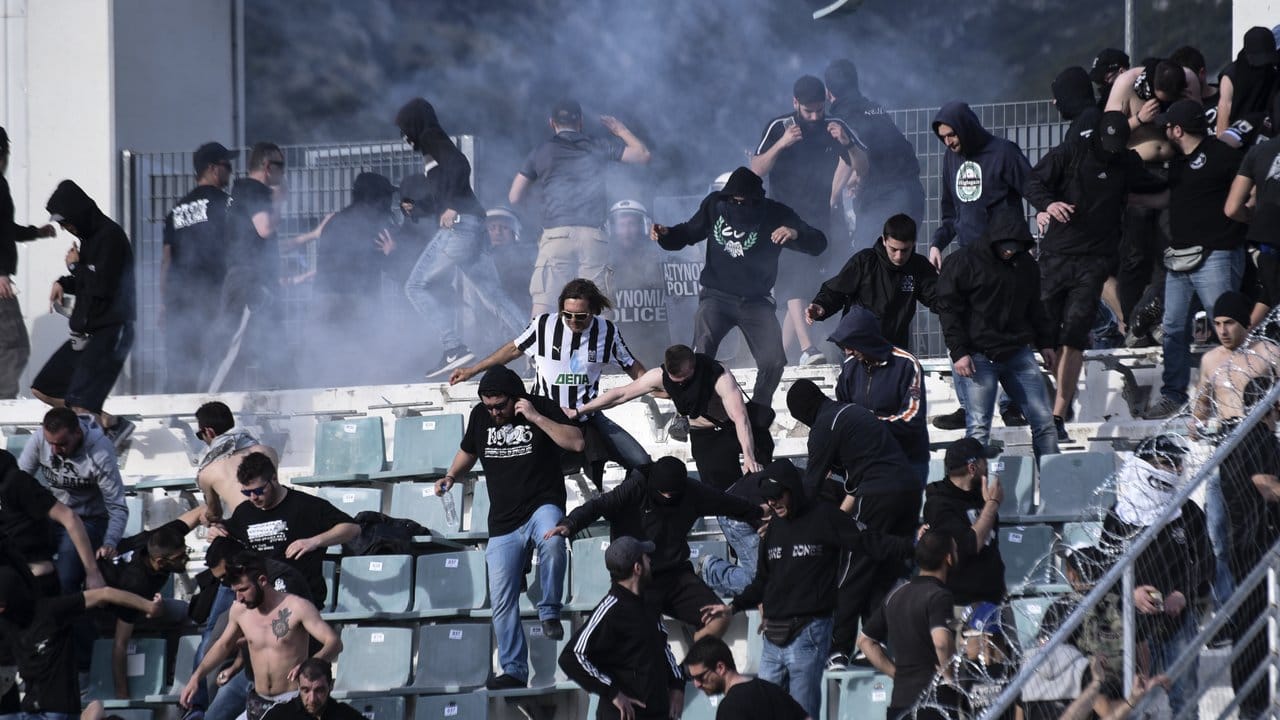 Bei Spielen zwischen Paok Saloniki und AEK Athen krachte es in der Vergangenheit bereits öfter.
