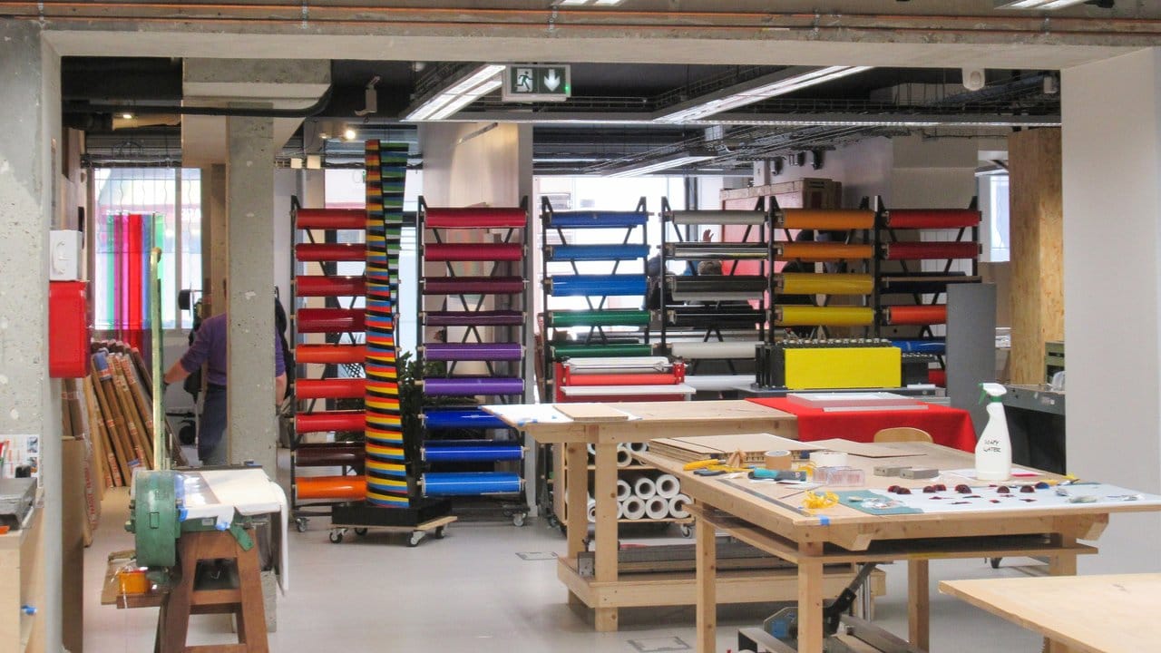 Blick ins Atelier des Künstlers Carlos Cruz-Diez in Paris.