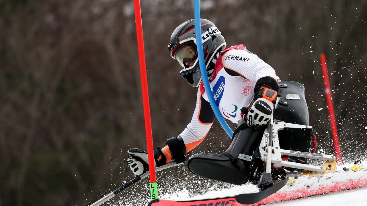 Anna-Lena Forster beim Slalom.