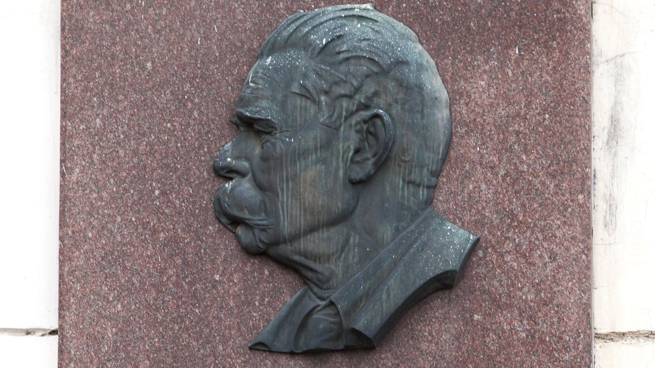 Eine Gedenktafel an der Fassade der Villa Rjabuschinski in Moskau erinnert an den russischen Schriftsteller.