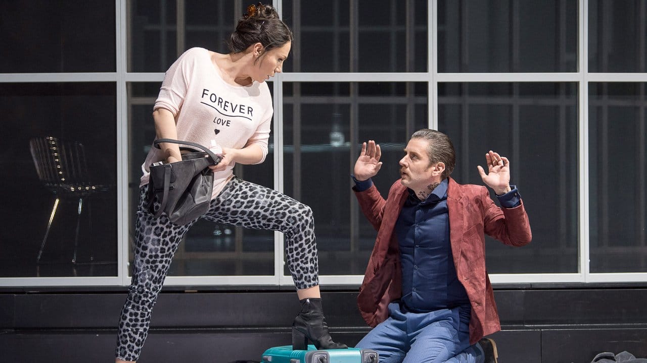 Ana Durlovski als Norina und Andre Morsch als Doktor Malatesta in "Don Pasquale". Ana Durlovski als Norina und Andre Morsch als Doktor Malatesta in "Don Pasquale".