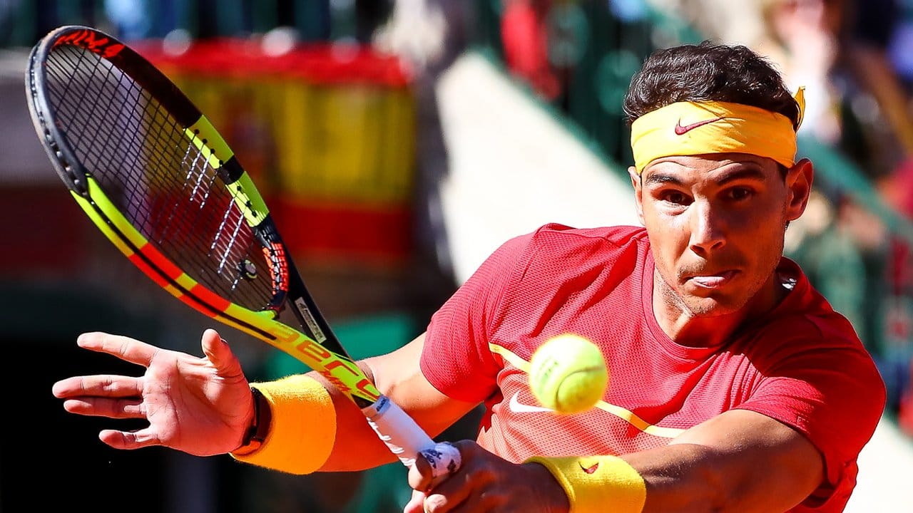 Rafael Nadal lässt beim Match gegen Alexander Zverev keinen Zweifel an seiner Überlegenheit aufkommen.