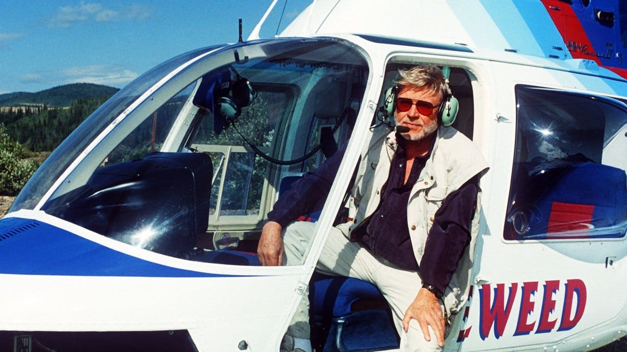 Hardy Krüger ist im August 1993 mit dem Hubschrauber in Kanada unterwegs, um Eindrücke für seine Sendung "Weltenbummler" zu sammeln.