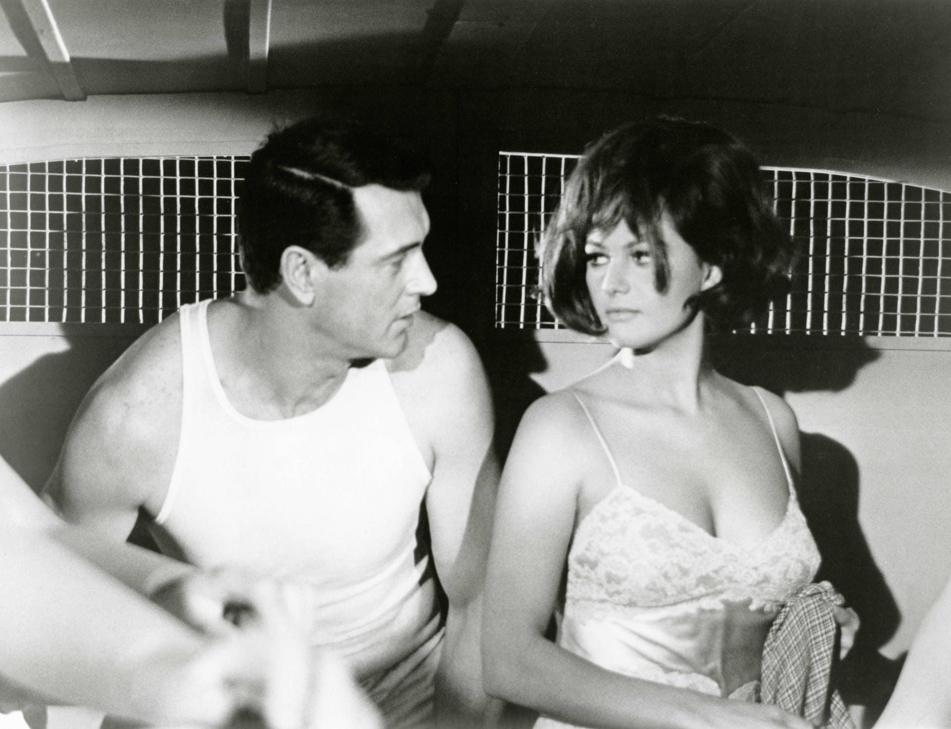 1966 stand Claudia Cardinale mit Rock Hudson für "New York Express" vor der Kamera.
