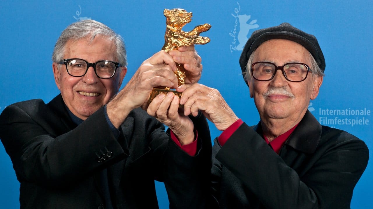 Für den Film "Cäsar muss sterben" erhielten die Brüder Vittorio (r) und Paolo Taviani 2012 den Goldenen Bären. Für den Film "Cäsar muss sterben" erhielten die Brüder Vittorio (r) und Paolo Taviani 2012 den Goldenen Bären.