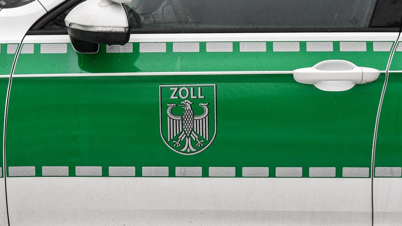 Zoll-Fahrzeug in Erfurt.