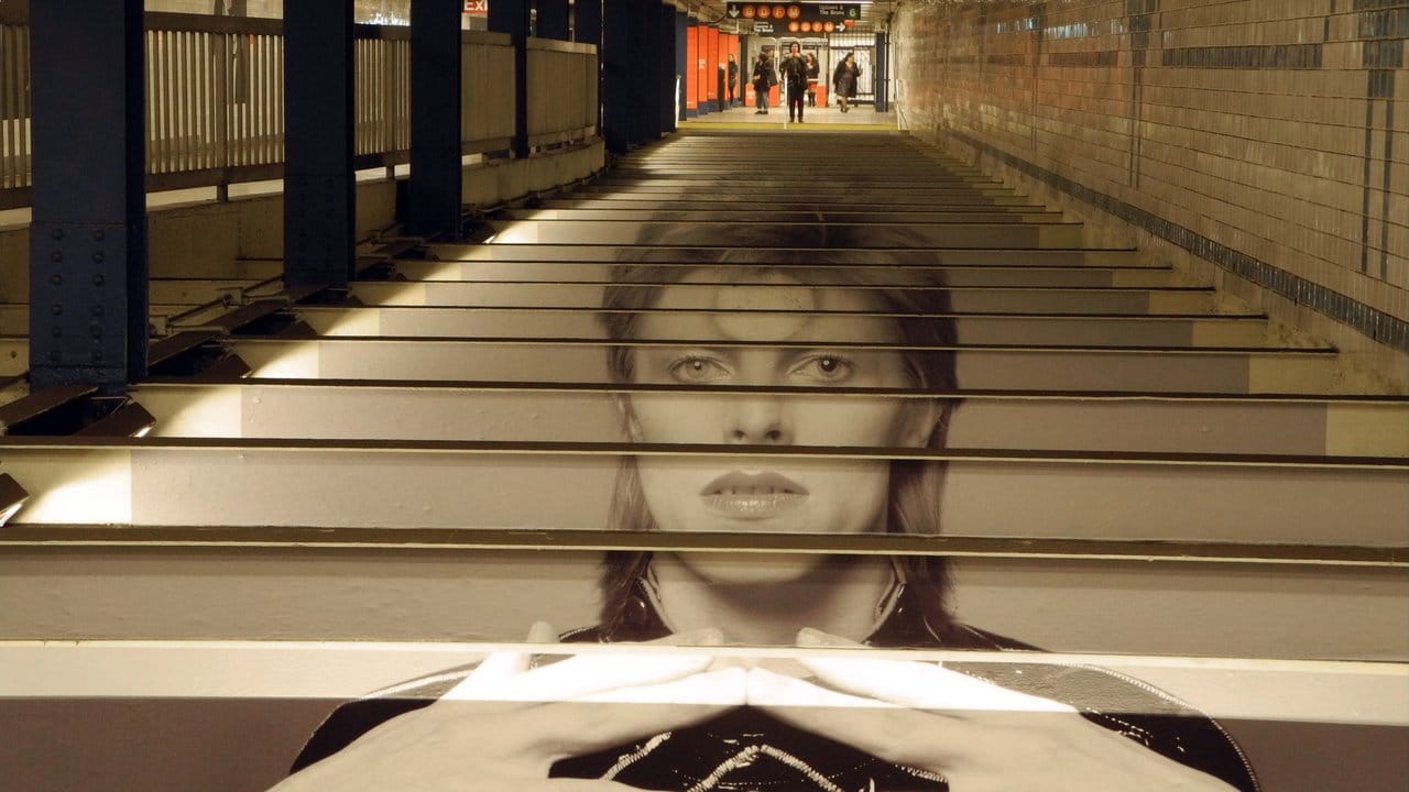 David Bowie auf einzelnen Stahlträgern verewigt. David Bowie auf einzelnen Stahlträgern verewigt.
