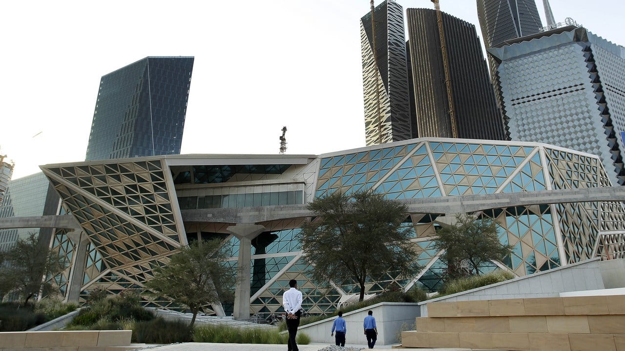 Futuristische Architektur: Das AMC Kino in Riad.