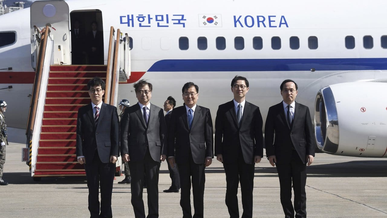 Auf dem Weg nach Nordkorea: Südkoreanische Sondergesandte reisten nach den Olympischen Winterspielen nach Pjöngjang.