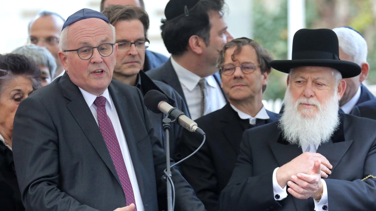 Volker Kauder (l. Volker Kauder (l.