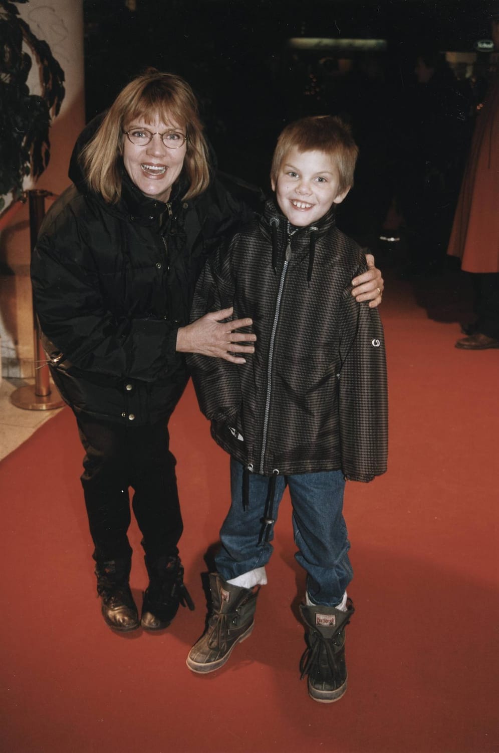 Schon als kleiner Junge ging Tim Bergling, wie Avicii mit bürgerlichem Namen hieß, über rote Teppiche – seine Mutter ist die in Schweden bekannte Schauspielerin Anki Lidén.