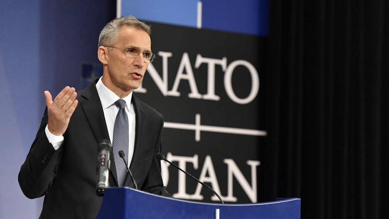 Nato-Generalsekretär Jens Stoltenberg spricht bei einer Pressekonferenz im Hauptquartier der Organisation in Brüssel.