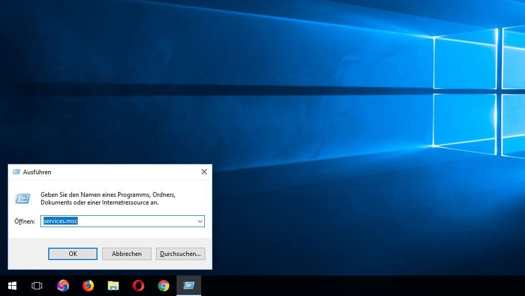 Drücken Sie die Windows-Taste und "R" und das "Ausführen"-Fenster zu öffnen. Tippen Sie in die Eingabezeile "services.msc"