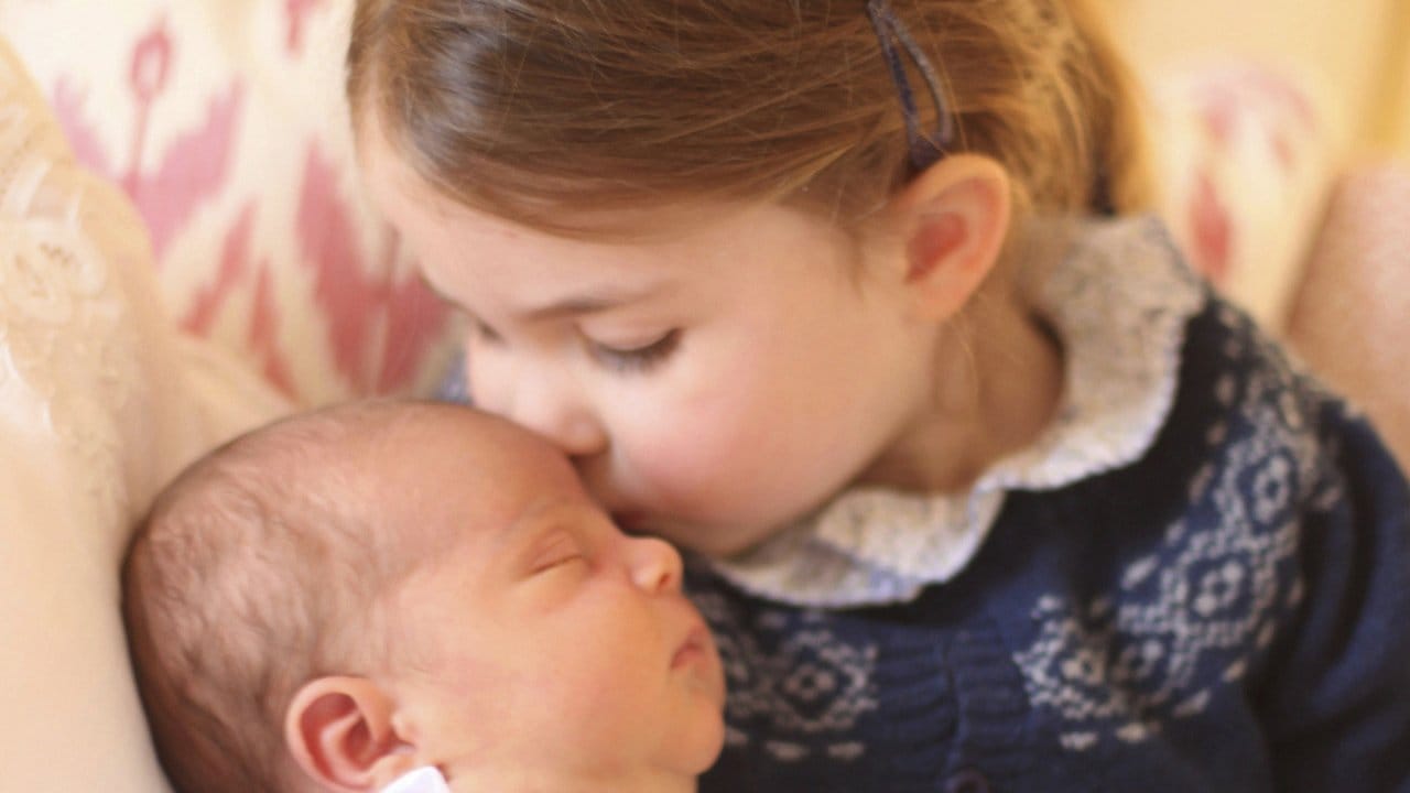 Prinzessin Charlotte mit ihrem Bruder Prinz Louis. Prinzessin Charlotte mit ihrem Bruder Prinz Louis.