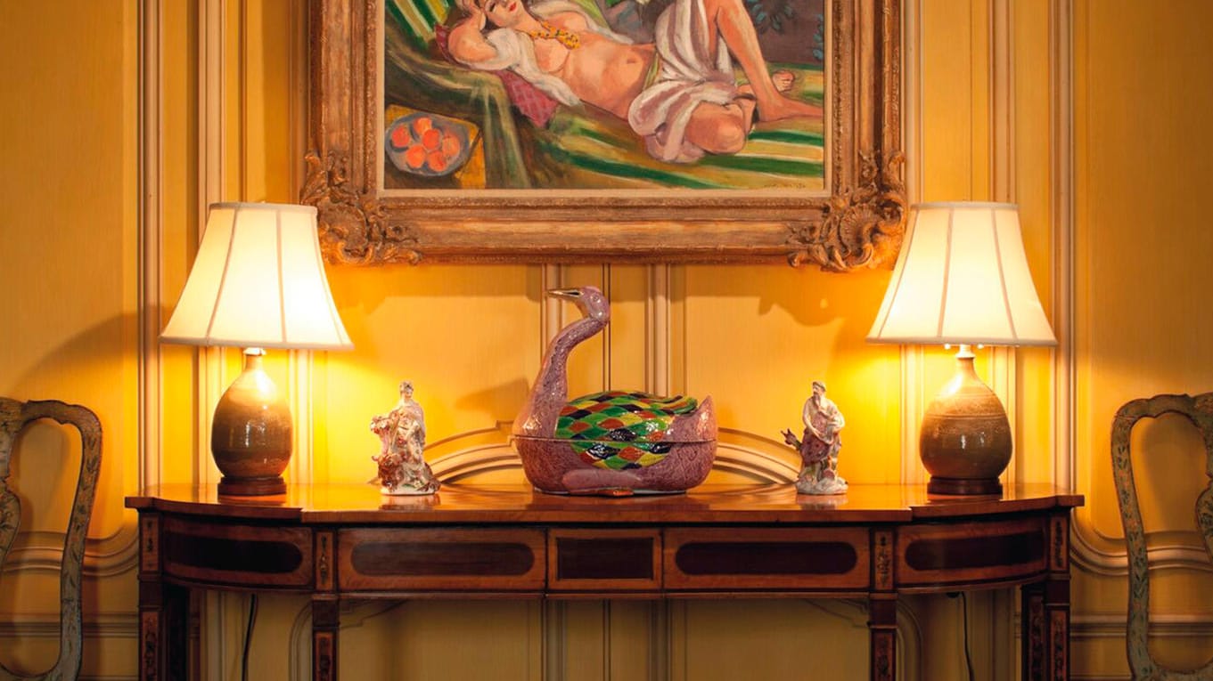Bei der Versteigerung der privaten Kunstsammlung von David Rockefeller kommen Werke der berühmtesten Maler unter den Hammer. Henri Matisse's Gemälde "Odalisque couchée aux magnolias," hing im Wohnzimmer von Rockerfellers Landsitz im US-Bundesstaat Maine.