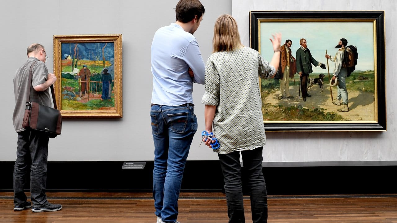 Die Gemälde "Bonjour Monsieur Gauguin (l)" von Paul Gauguin und "Bonjour Monsieur Coubert" von Gustave Coubert in der Alten Nationalgalerie. Die Gemälde "Bonjour Monsieur Gauguin (l)" von Paul Gauguin und "Bonjour Monsieur Coubert" von Gustave Coubert in der Alten Nationalgalerie.