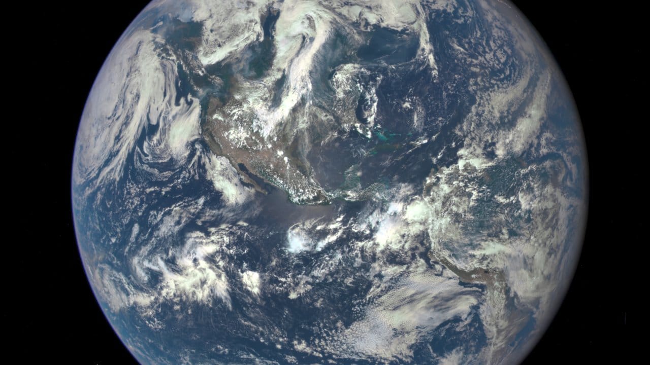 Aufnahme der Erde mit einer Earth Polychromatic Imaging Camera (EPIC) der NASA.