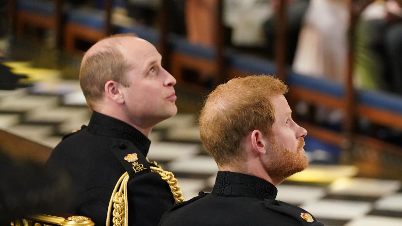 Harrys Trauzeuge war sein Bruder William. Harrys Trauzeuge war sein Bruder William.