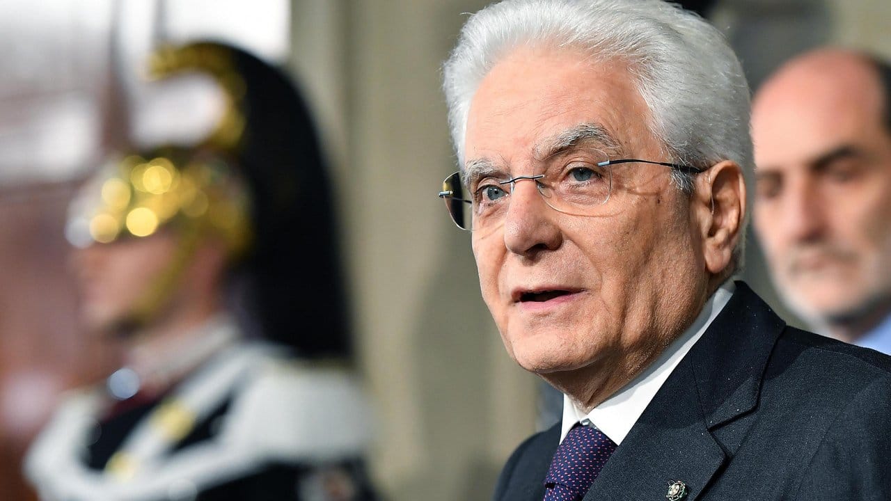 Sergio Mattarella, Präsident von Italien, spricht bei einer Pressekonferenz. Sergio Mattarella, Präsident von Italien, spricht bei einer Pressekonferenz.
