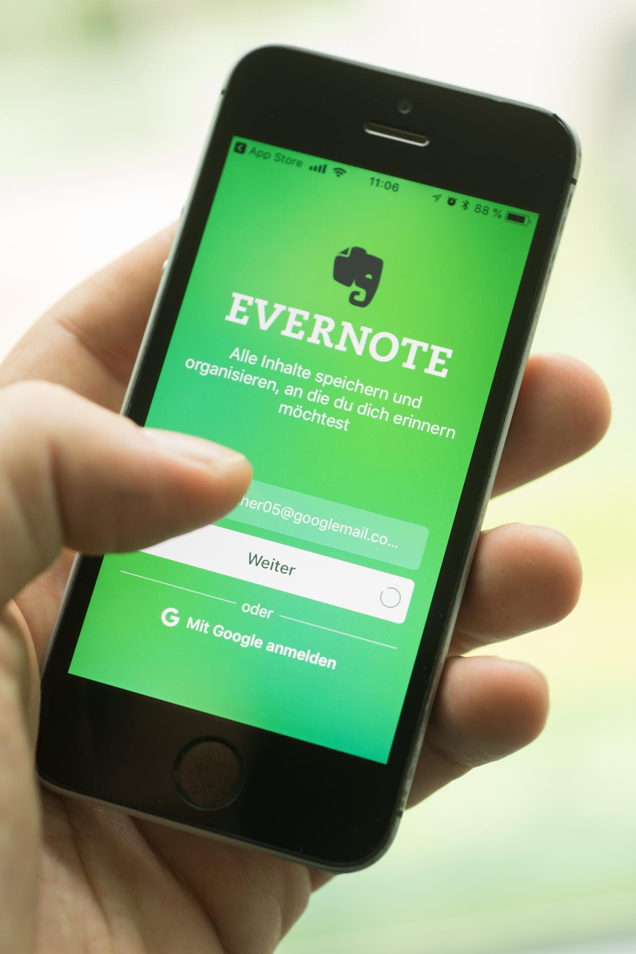 Evernote: Die kostenfreie Version der App ermöglicht das Erstellen von Notizen, die mit einem anderen Gerät geteilt werden können.